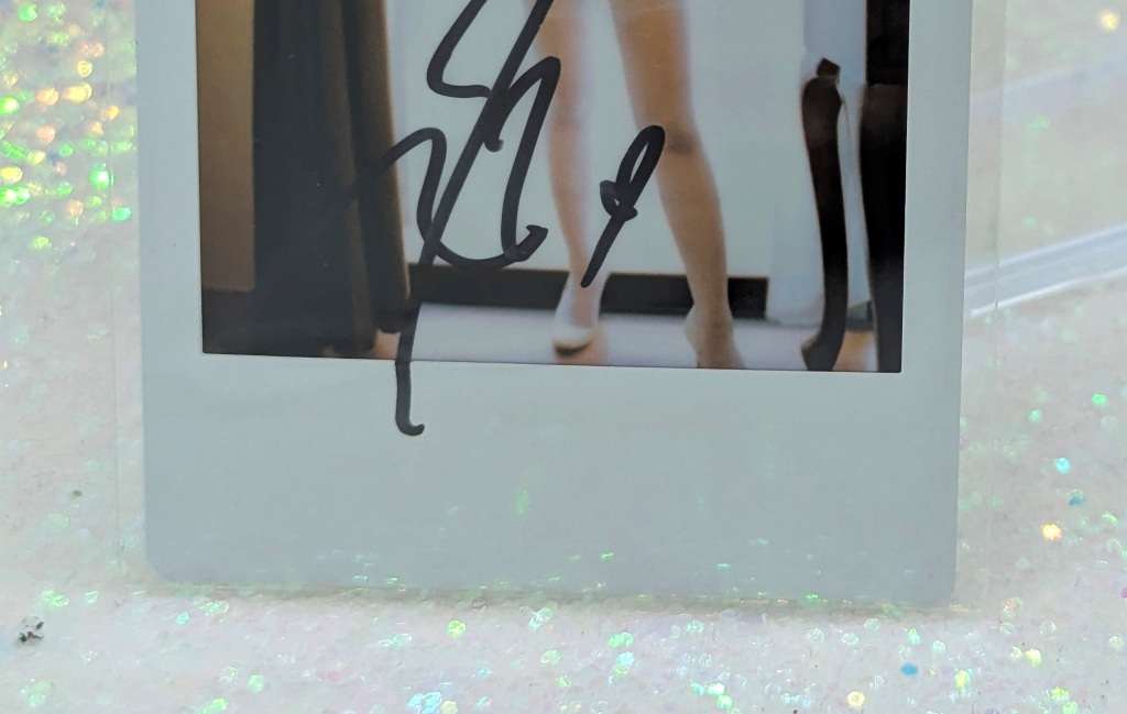 CB7 - 6 JAV Idol Autographed Cheki - Image 3